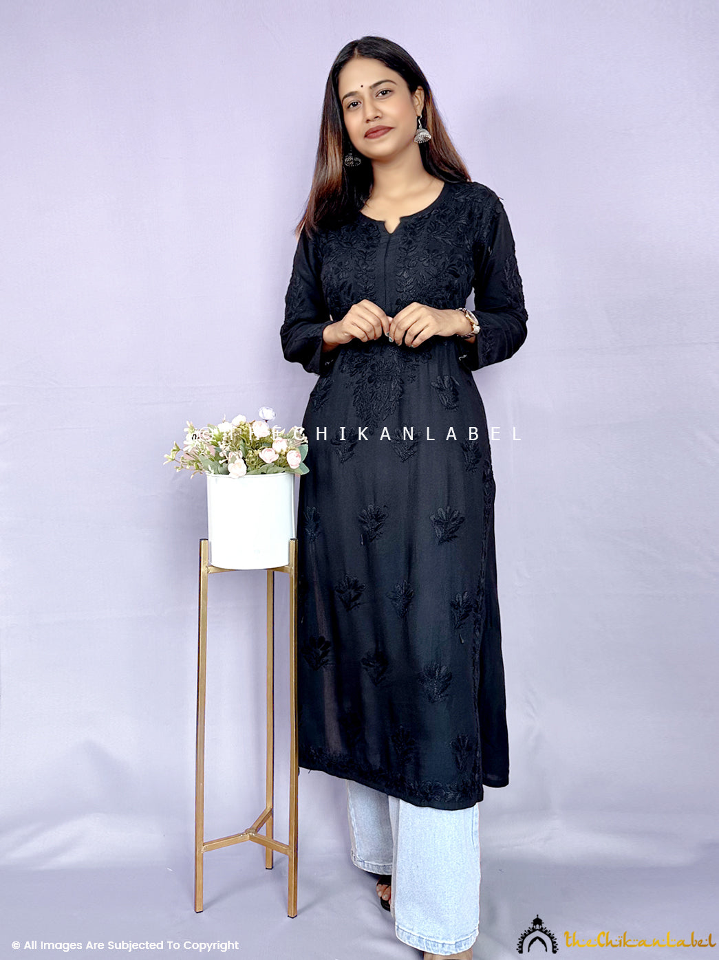 Cotton Knee Long Ladies Black Chikan Kurti at Rs 299 in Lucknow | ID:  22985925397